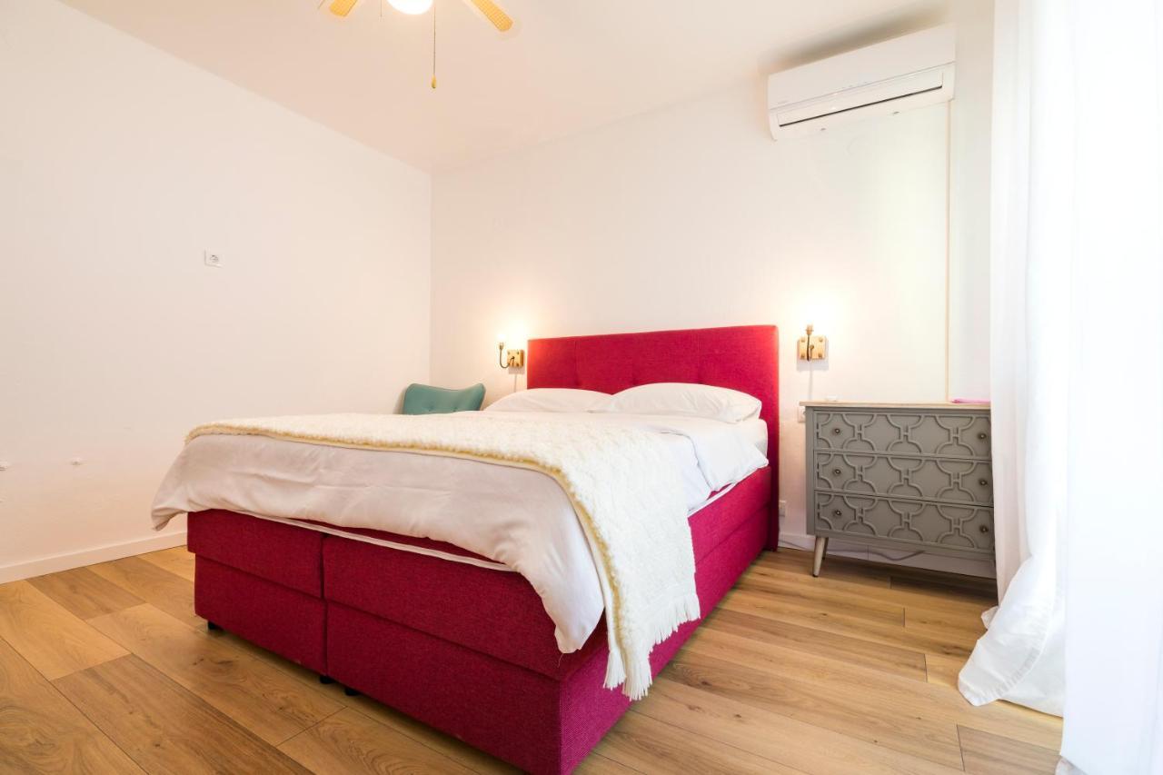 Alaburic Rooms & Apartment Mali Lošinj Esterno foto