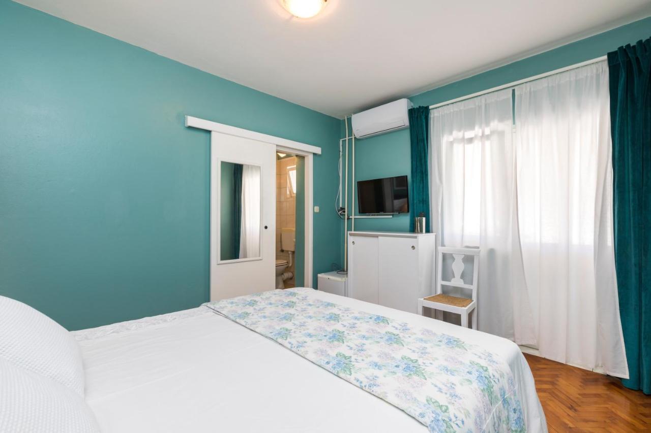 Alaburic Rooms & Apartment Mali Lošinj Esterno foto