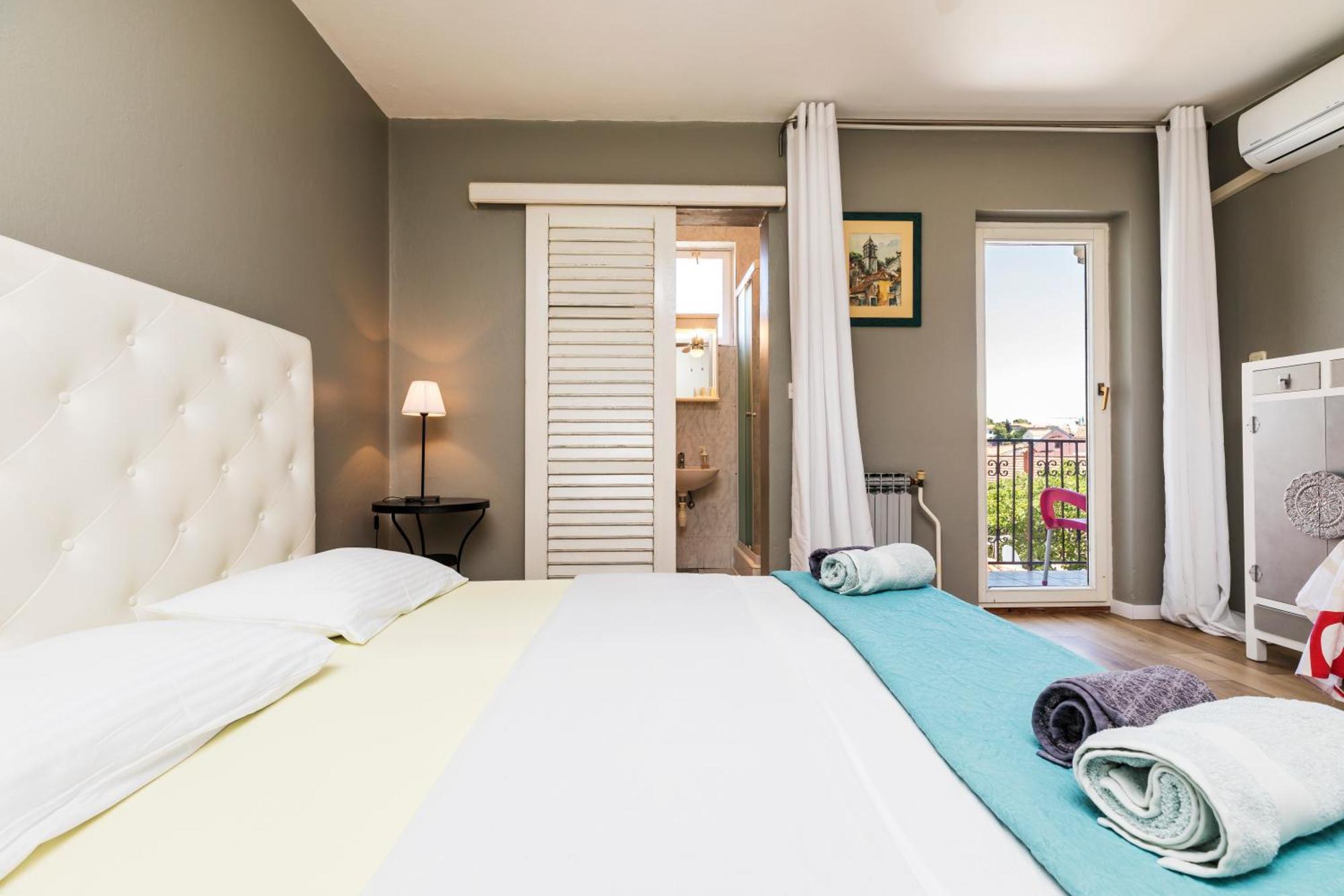 Alaburic Rooms & Apartment Mali Lošinj Esterno foto